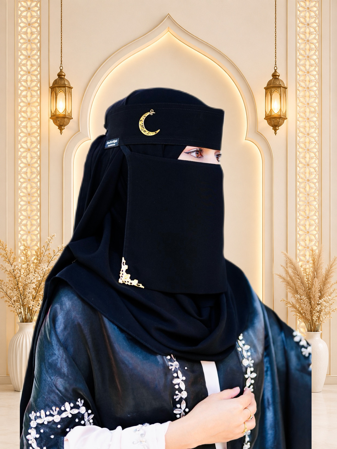 Moon pendant Nikab